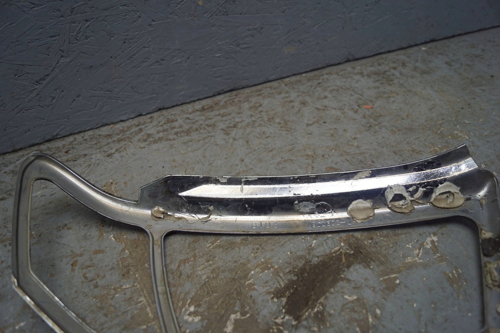 фото №12, Mitsubishi l200 рамка лампи лівий перед m1sc2302