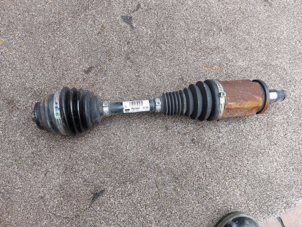 Купить Bmw x1 e84 приводной вал приводная левая передняя 7591681