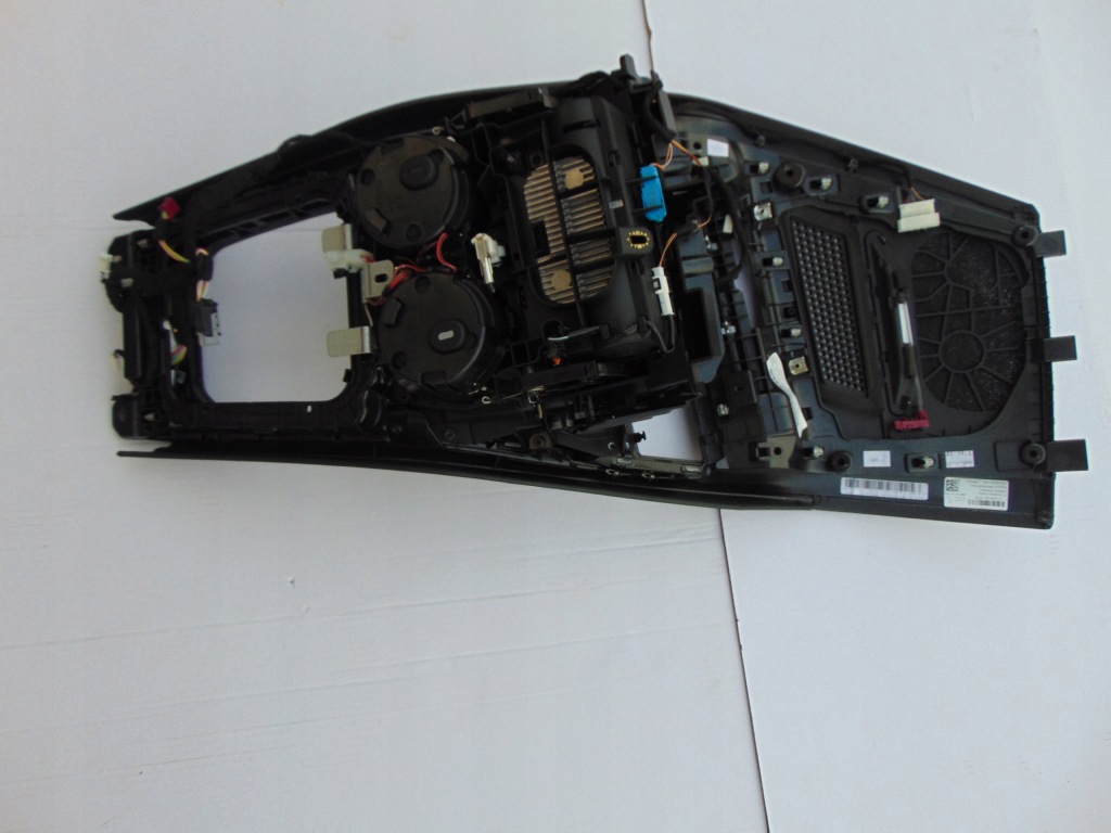 фото №7, Туннель dekor бардачок зарядное устройство bmw g16