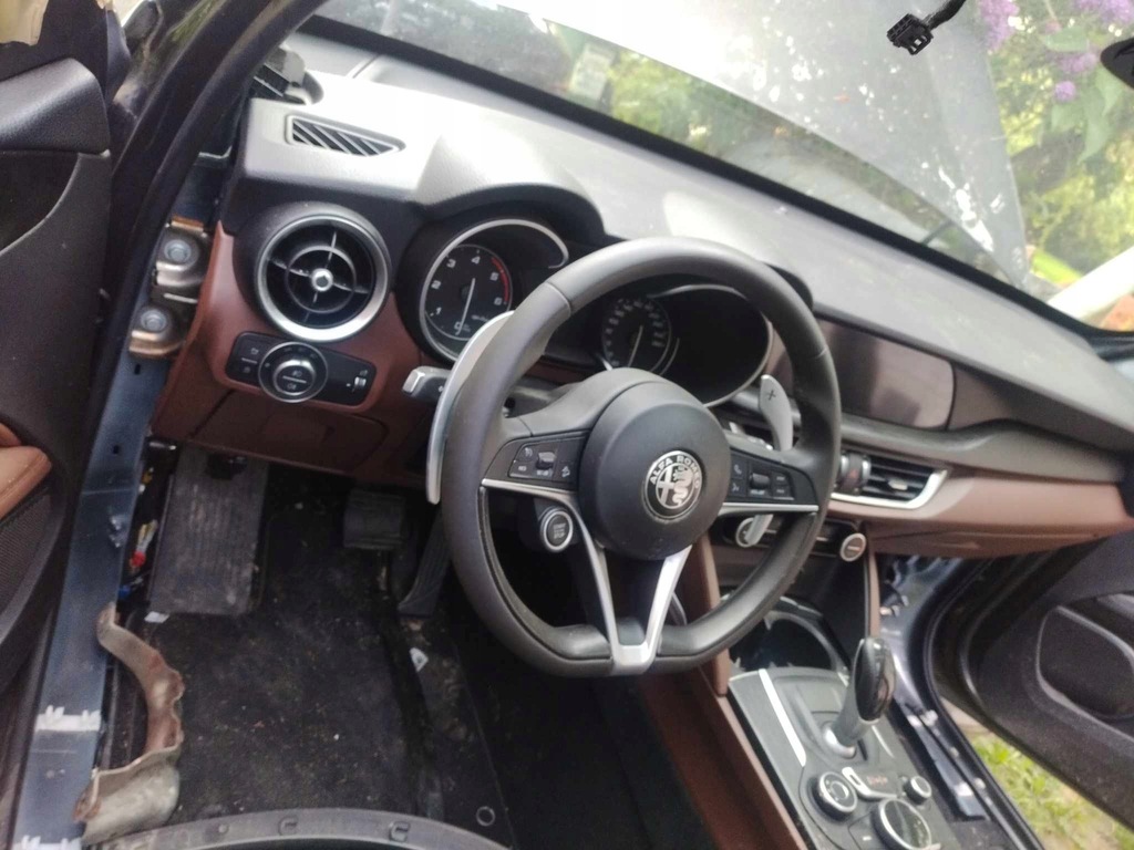 фото №7, Alfa romeo stelvio панель приладів консоль ремені подушка безпеки x