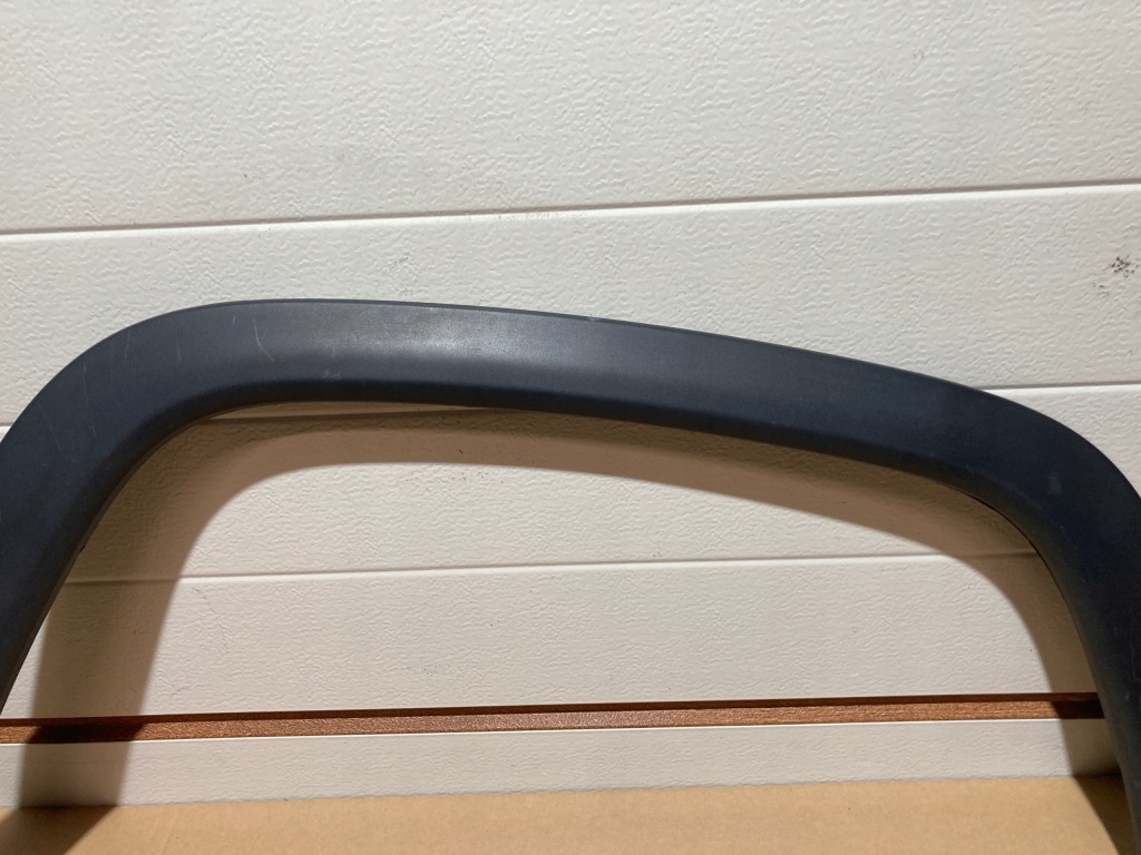 фото №3, Jeep compas молдинг na передній правий крила