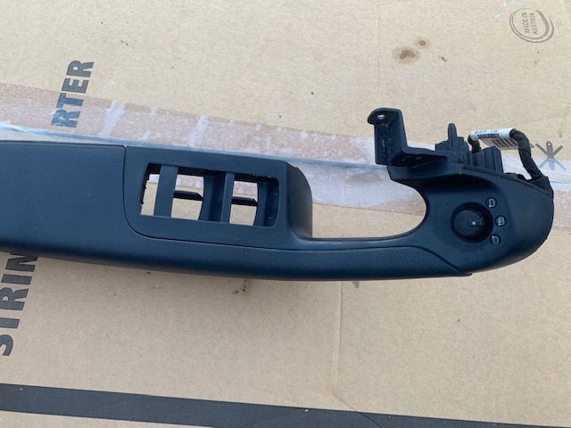 фото №1, Ручка двері підлокітник лівий audi a6