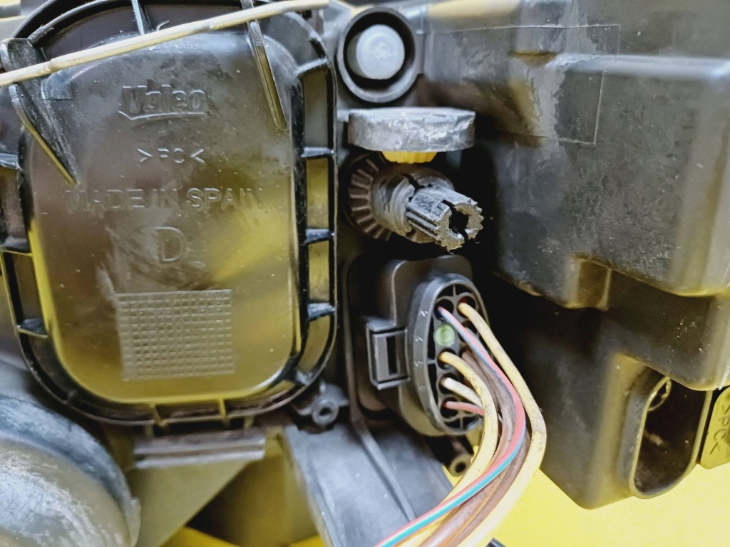 фото №8, Фара лампа правый перед seat ibiza iv 6j1941006d nr186