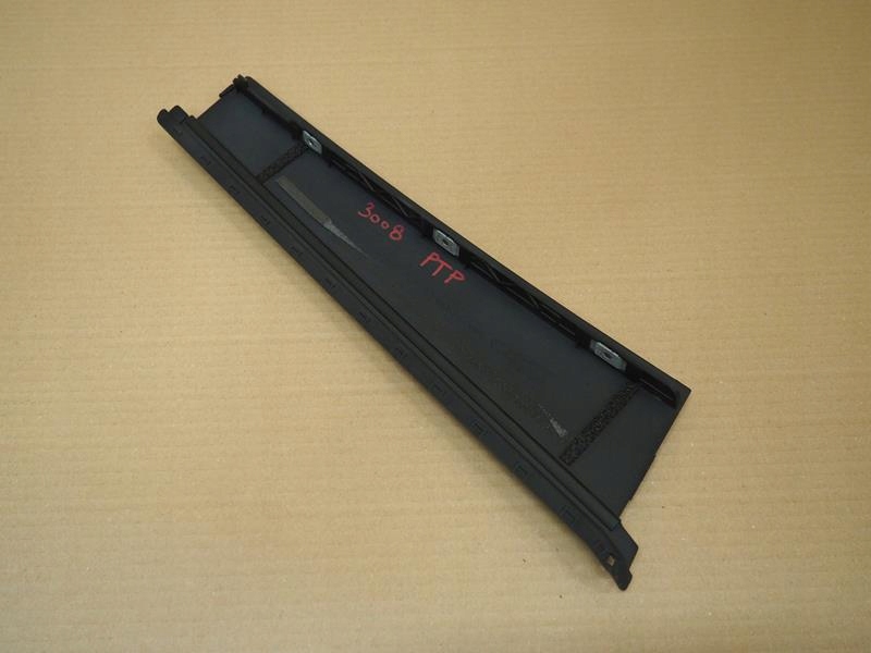 фото №2, Накладка стойка дверь правый задняя peugeot 3008