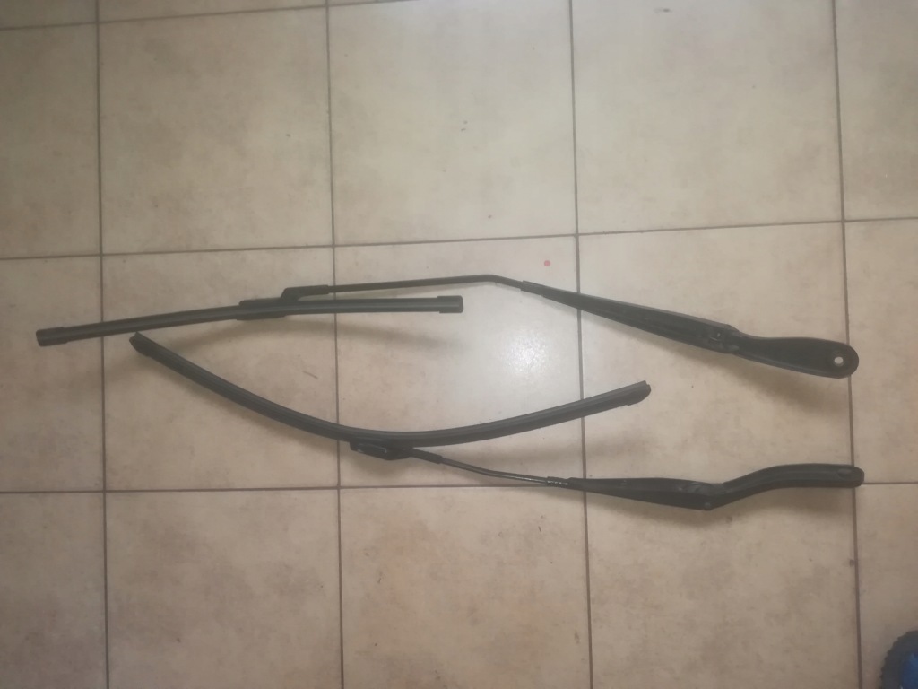 фото №1, Volvo c30 c70 s40 v50 важіль двірники ліва праве