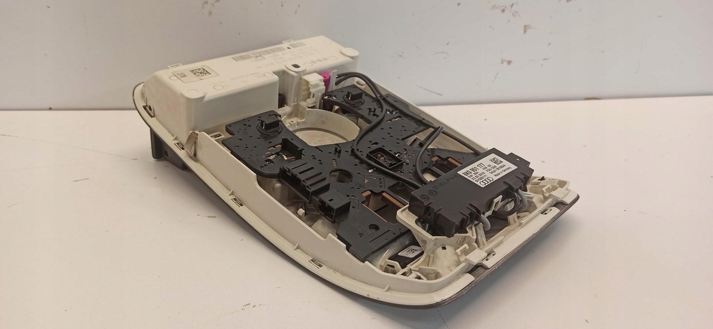 фото №8, Audi q5 лампа потолочный 8t0947135bf