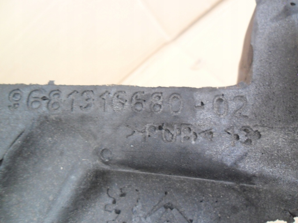 фото №8, Berlingo partner iii губка жабо левая