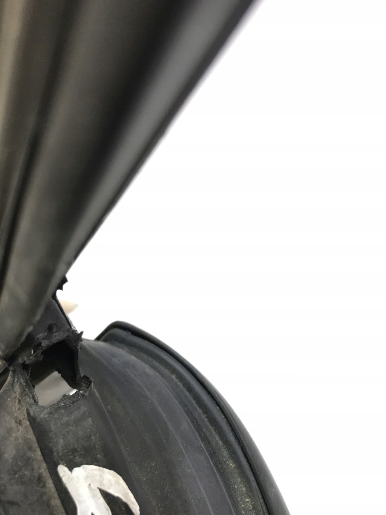 фото №9, Volvo v40 ii прокладка рамки дверь правый задняя 31278599