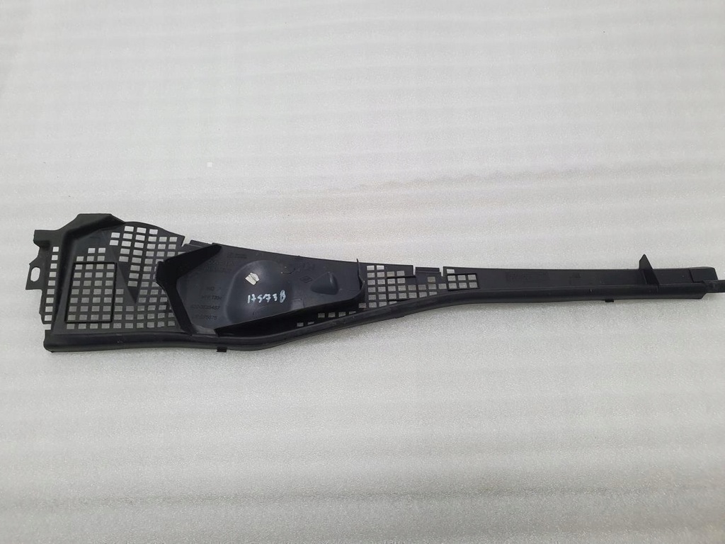 фото №1, Жабо левая dacia sandero 8200825457