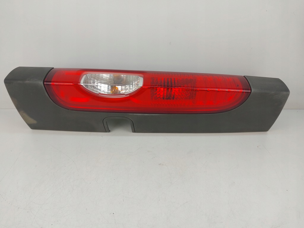 Купить Фара правый  задняя 265a60118r renault trafic 2 opel vivaro a рестайлинг  крышка багажника