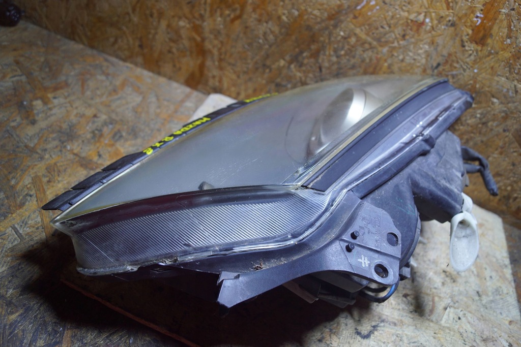 фото №14, Mazda rx8 лампа правый перед uk c2044