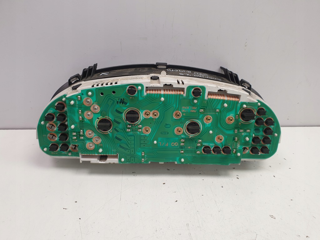 фото №8, Kia carnival i 2.9 crdi лічильник прилади 2003-64310k