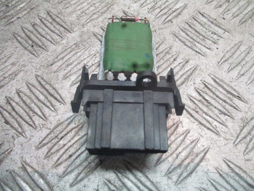 фото №1, Резистор резистор вентилятор vw golf iii 881055650