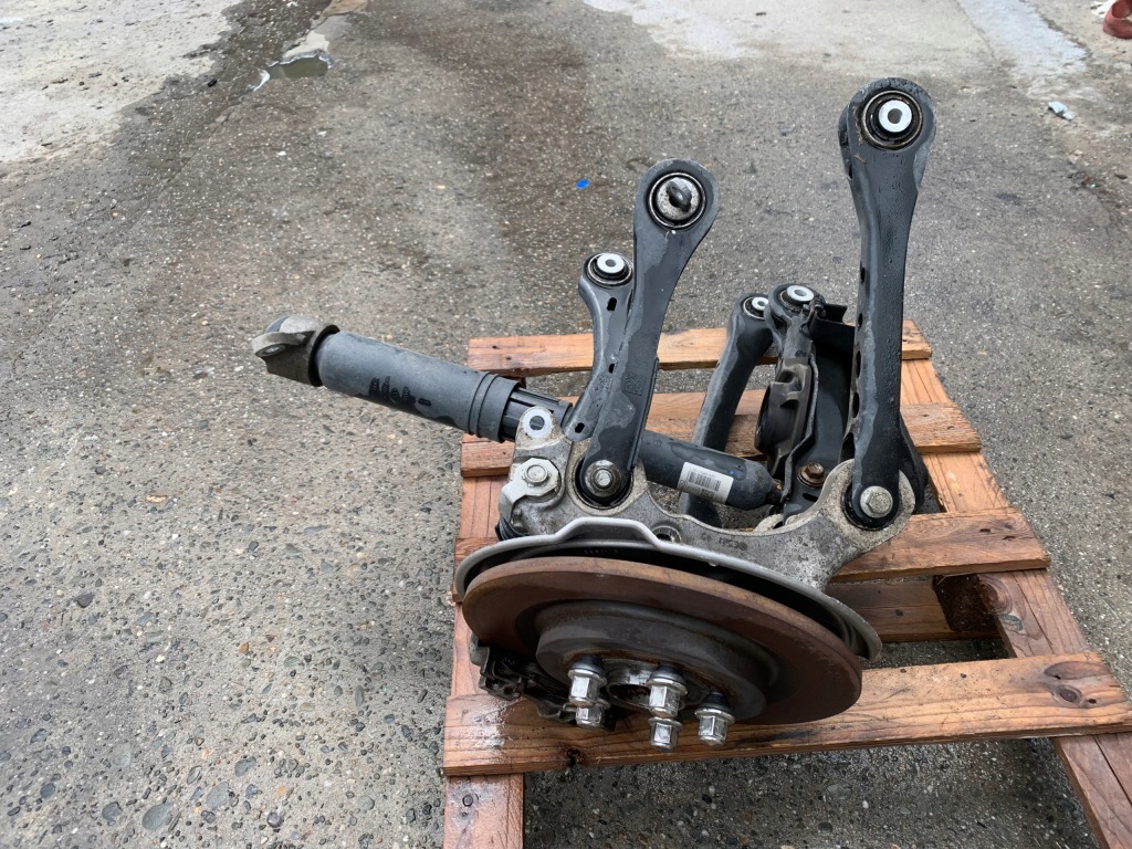 фото №1, Ford mustang mach-e rwd 75.7kwh поворотний кулак диск супорт правий задня задня