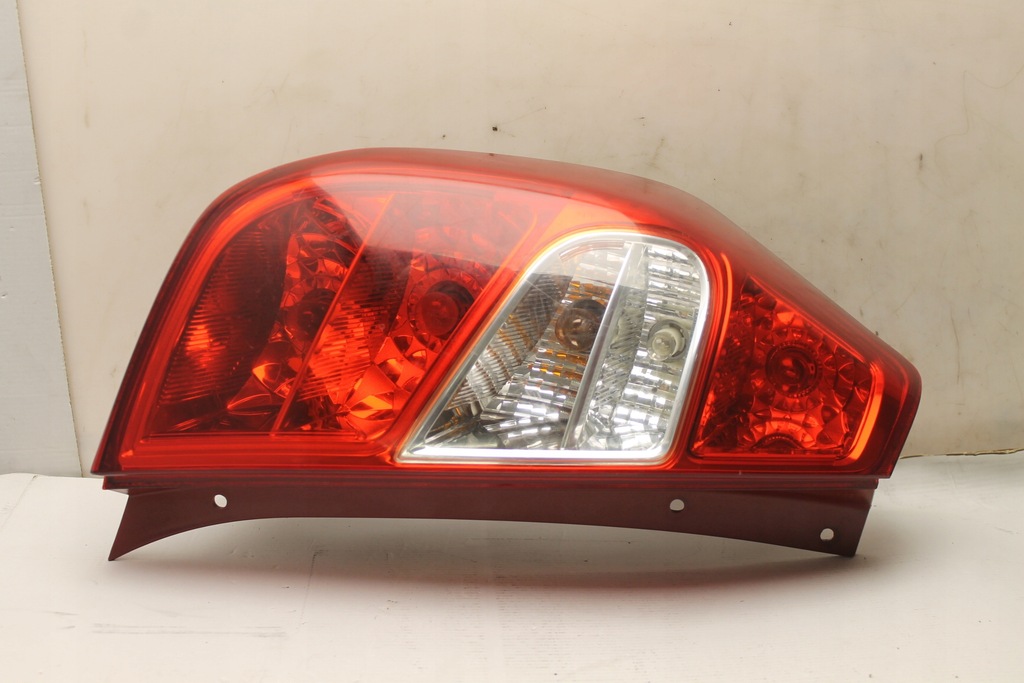 фото №1, Hyundai i10 lift 10r- лампа левая задняя левый задняя