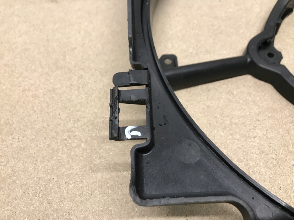 фото №4, Renault clio iii корпус вентилятора 1.2