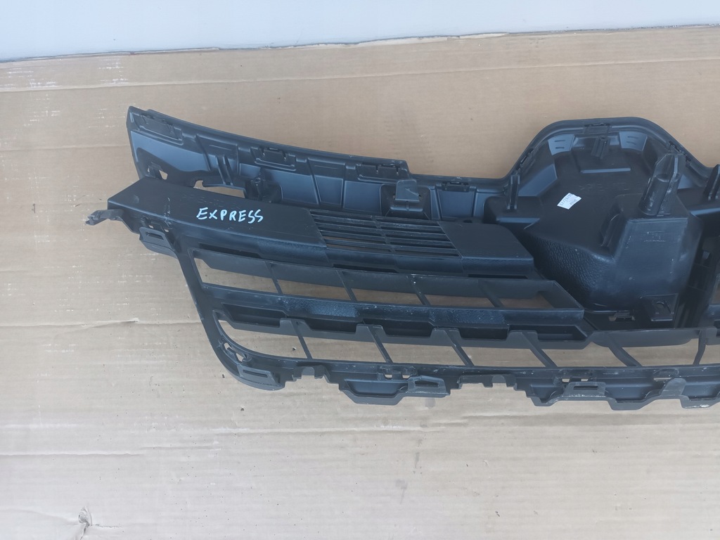 фото №6, Решітка радіатора renault express 2021 - решітка радіатора