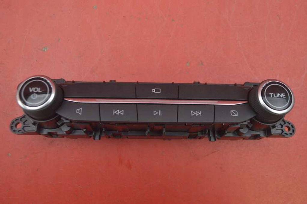 фото №1, Панель управление радио lj6t-18k811-bb ford kuga 3 iii mk3 19-21