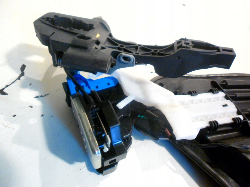 фото №4, Kia ceed ii kombi подъемник стекло ручка правый задняя