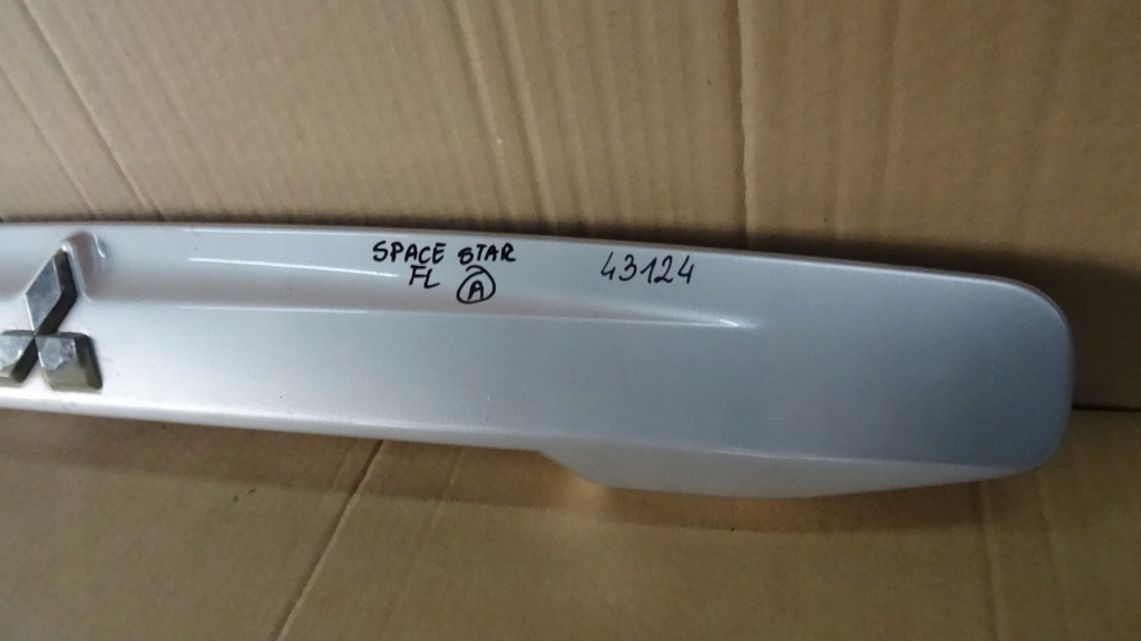 фото №2, Space star lift накладка кришки mr245529