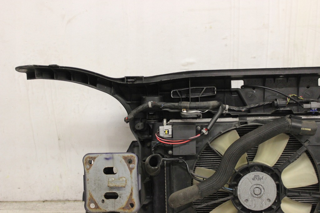 фото №10, Pas передний радиатор mazda 5 v 2005-2010r 2.0 d