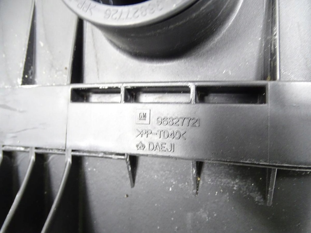 фото №10, Корпус фильтра воздуха chevrolet spark 3 m300 1.0 16v 68km 09-2013 b10d1