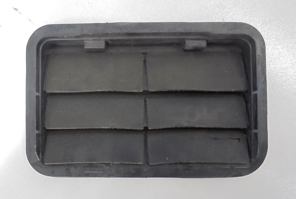 фото №1, Kuga escape mk2 lift решітка вентиляційна задня 12-19