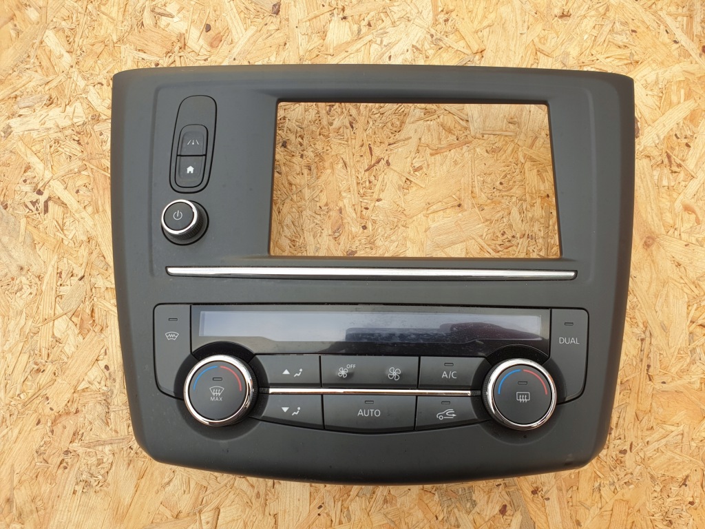 фото №1, Renault kadjar рамка навигации панель кондиционера