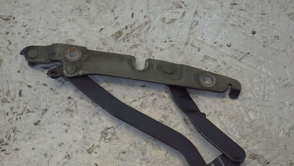 фото №6, Петля кришки багажника лівий audi a4 b7 sedan