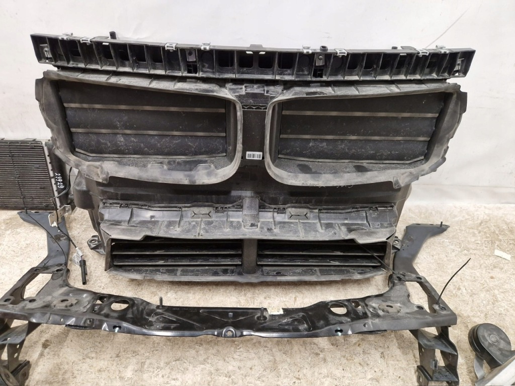 Ремінь передній підсилювач шторка bmw x1 f48 радіатор lci рестайлінг  гібрид 1.5b Київ