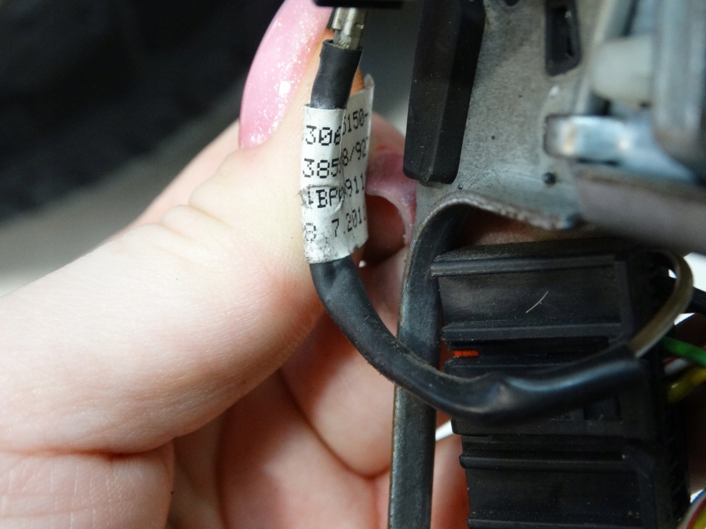 Жгут кронштейн подушка безопасности руля multim. opel astra j iv 306435150-ah Доставка