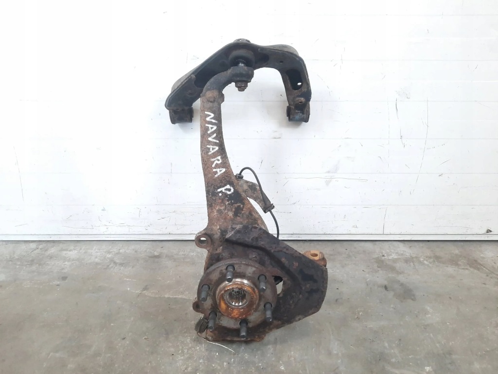 фото №1, Поворотний кулак права правий перед nissan navara d40 2.5 dci