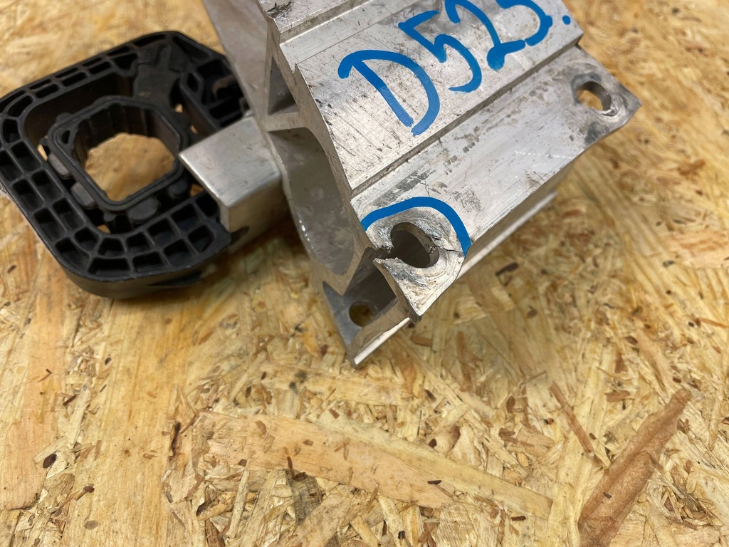 фото №8, Адаптер кронштейн кронштейн радиатора правое bmw i4 g26 9498820 9895624