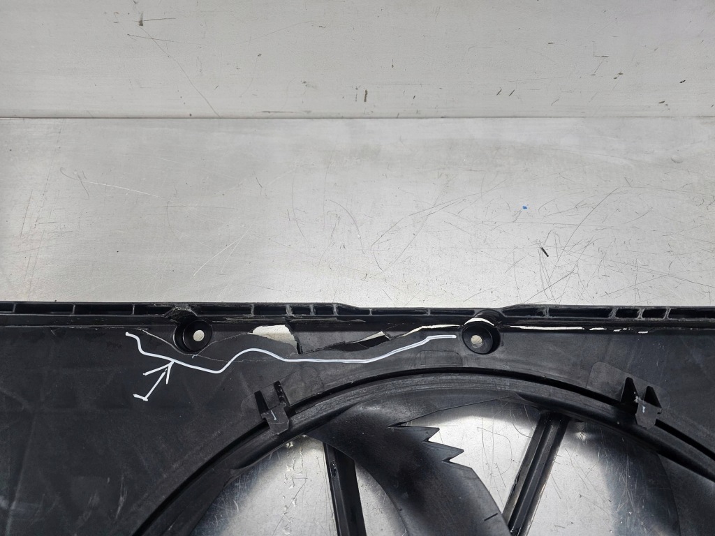 Lexus nx 2 es vii вентилятор радиатора 268500-4030 16363-25020 Оригинал