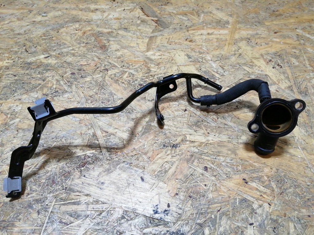 фото №1, Vw caddy iv 2.0 tdi трубка шланг wody 04l121080