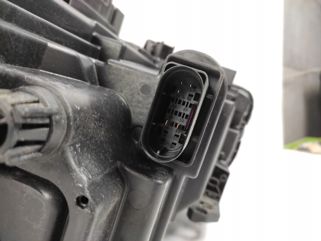 Mercedes b-klasa w246 рестайлинг  фара правая перед led Оригинал