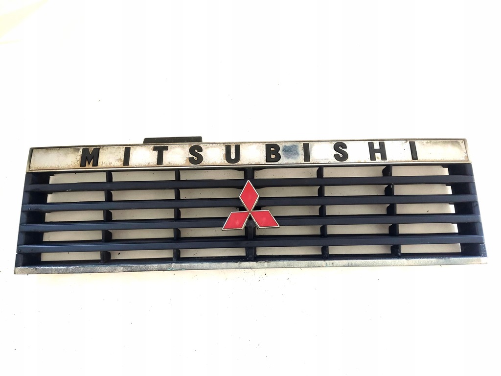 фото №1, Решётка радиатора mitsubishi pajero i