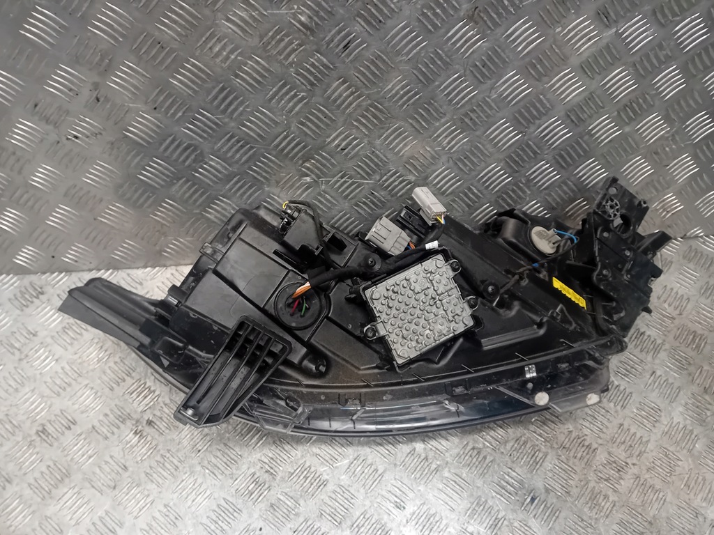 фото №9, Outlander iii 3 lift лампа ліва перед full led 4bx19.8301d3-31