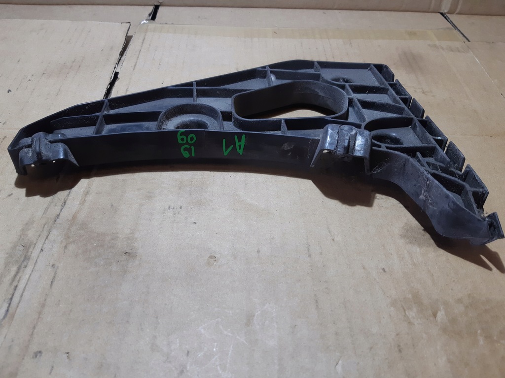 фото №7, Audi a1 8x направляющая бампера правый задняя 8x0807378