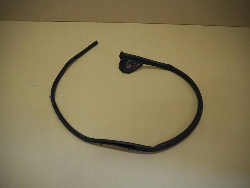 фото №1, Прокладка двері правий перед peugeot 2008 ii