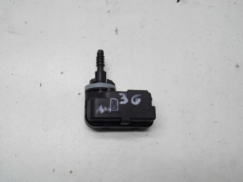 Купити Моторчик регулювання фари 1q0941295 vw eos passat b7 cc оригінал