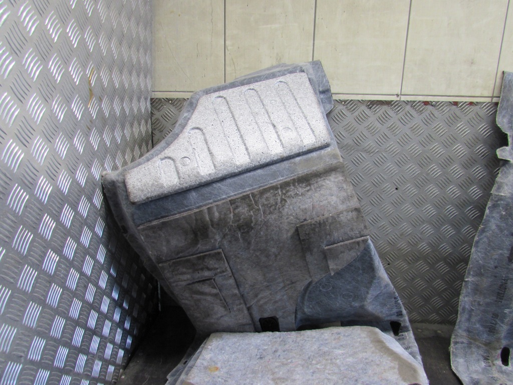 фото №10, Обшивка підлога kia ceed 06-10r kombi