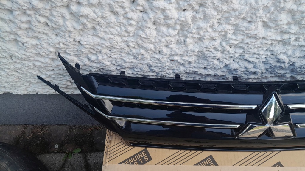 фото №3, Решётка радиатора решётка радиатора mitsubishi space star ii lift iii 3 19r- idealna oe!