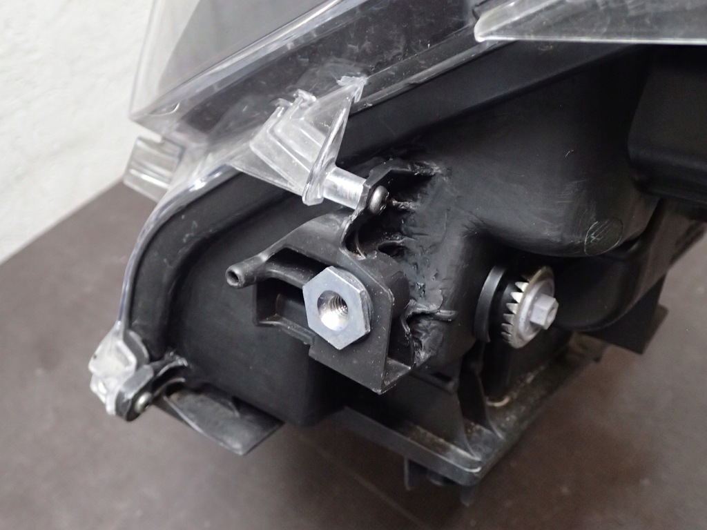 фото №5, Лампа перед левая toyota yaris cross full led