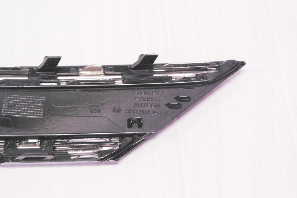 фото №2, Vw arteon fl r line заглушка фаркоп 3g8807241a