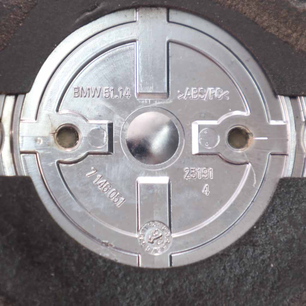 фото №11, Bmw e92 эмблема logo значок крышка багажника задняя 7146051