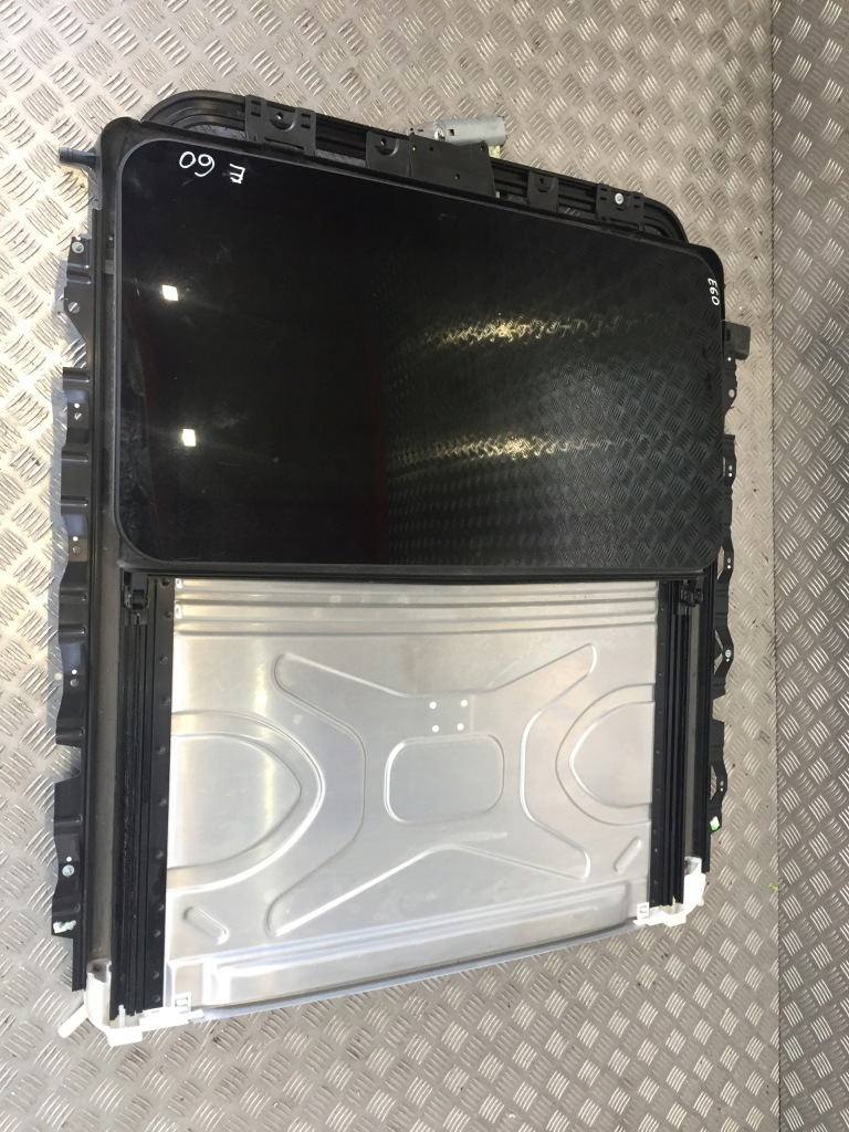 фото №3, Bmw e60 люк