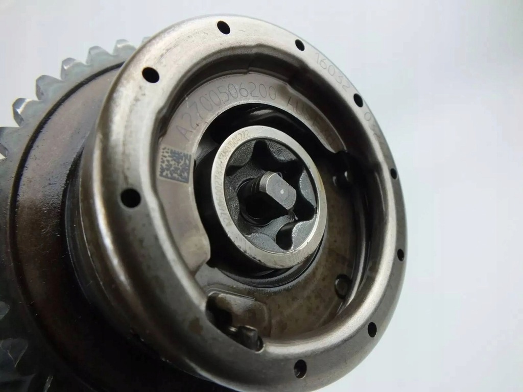 фото №8, Mercedes-benz a w176 2016 вал распределительного вала