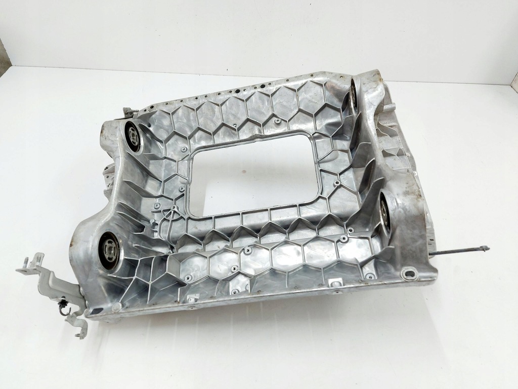 фото №9, Mercedes eqb n243 x243 23r. кронштейн кронштейн двигателя a2433451800