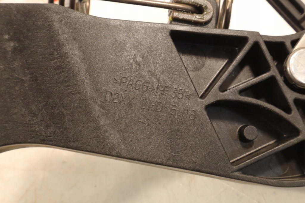 Педаль сцепления opel astra k 1.6cdti d2xxlhd с Разборки